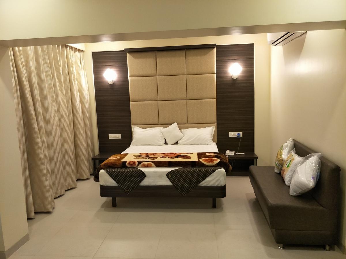 K D Residency Otel Kalyān Dış mekan fotoğraf